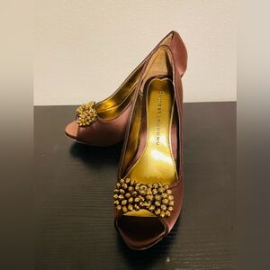 NWT CHINESE LAUNDRY HIGH HEELS - BROWN